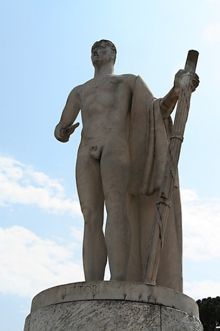 Stadio dei marmi 364